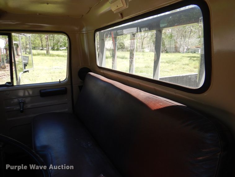 image for item DP3923 1983 International 1654  dump flatbed truck