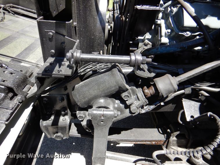 image for item DP3923 1983 International 1654  dump flatbed truck