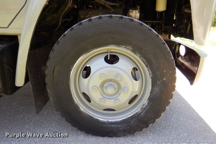 image for item DP3923 1983 International 1654  dump flatbed truck