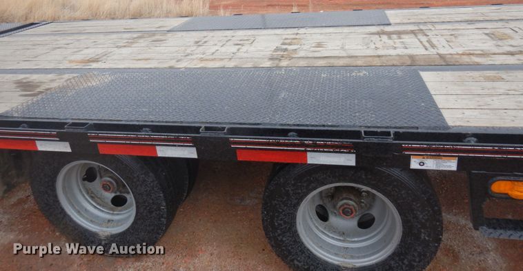 image for item DR0331 2021 Diamond C  equipment trailer