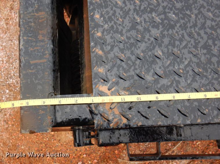 image for item DR0331 2021 Diamond C  equipment trailer