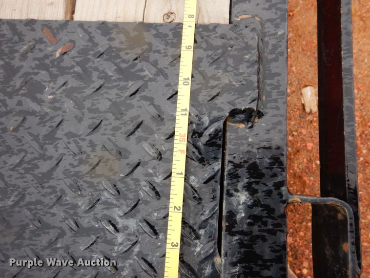 image for item DR0331 2021 Diamond C  equipment trailer