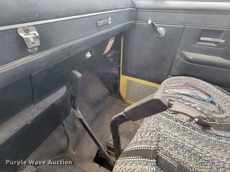 image for item HF9335 1981 GMC Sierra  pumper fire truck