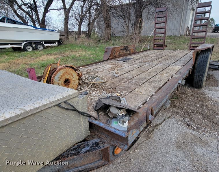 image for item HF9336 Utility trailer