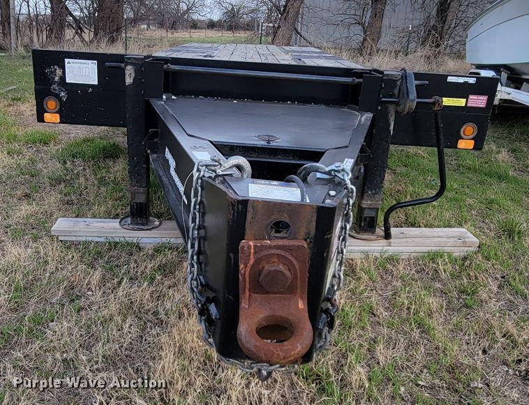 image for item HF9337 2013 Eager Beaver 10HDB-PT  flatbed trailer