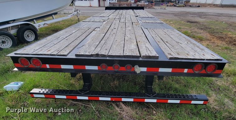 image for item HF9337 2013 Eager Beaver 10HDB-PT  flatbed trailer