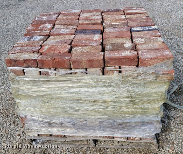 image for item HF9338 Approximately 10,000 bricks