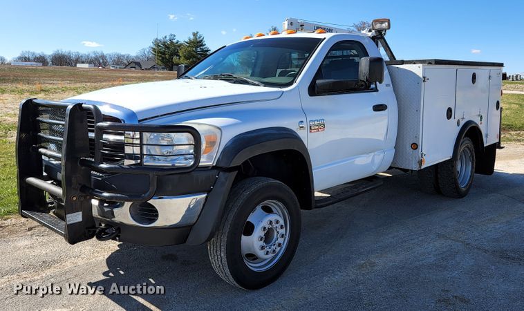 image for item HK9448 2008 Dodge Ram 5500HD  utility / service truck