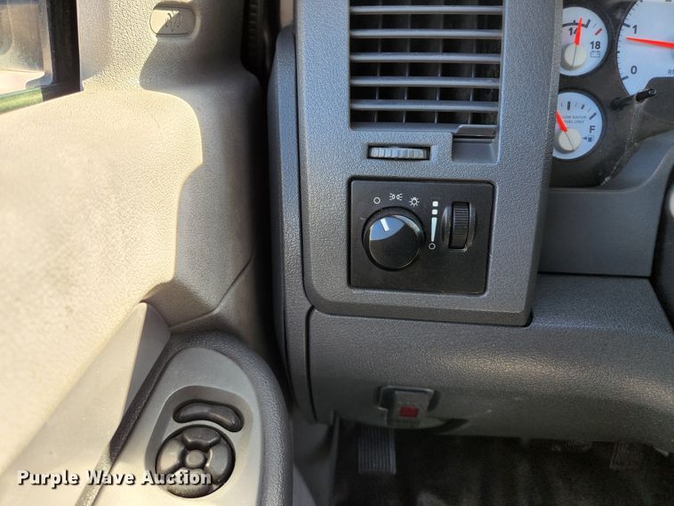 image for item HK9448 2008 Dodge Ram 5500HD  utility / service truck