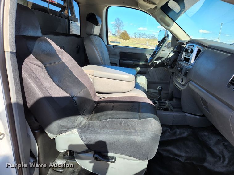 image for item HK9448 2008 Dodge Ram 5500HD  utility / service truck