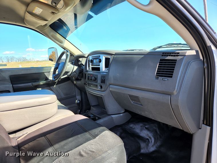 image for item HK9448 2008 Dodge Ram 5500HD  utility / service truck