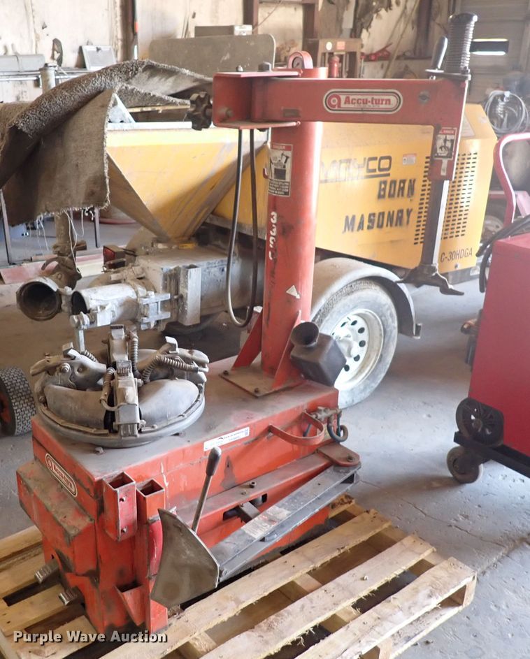 image for item HR9882 Accu-Turn 3390  rim clamp tire machine