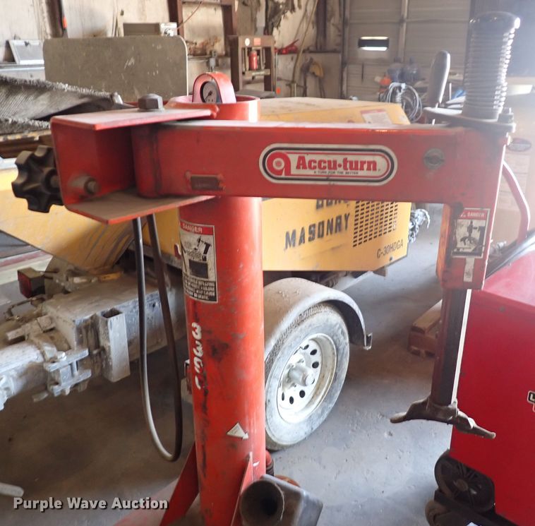 image for item HR9882 Accu-Turn 3390  rim clamp tire machine