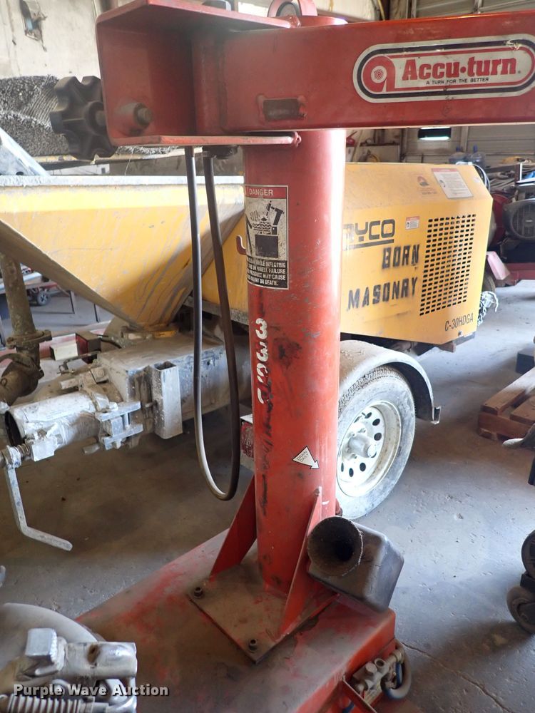 image for item HR9882 Accu-Turn 3390  rim clamp tire machine