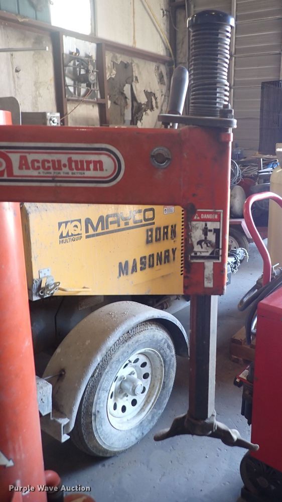 image for item HR9882 Accu-Turn 3390  rim clamp tire machine