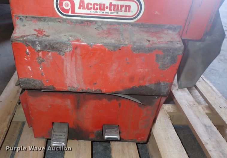 image for item HR9882 Accu-Turn 3390  rim clamp tire machine