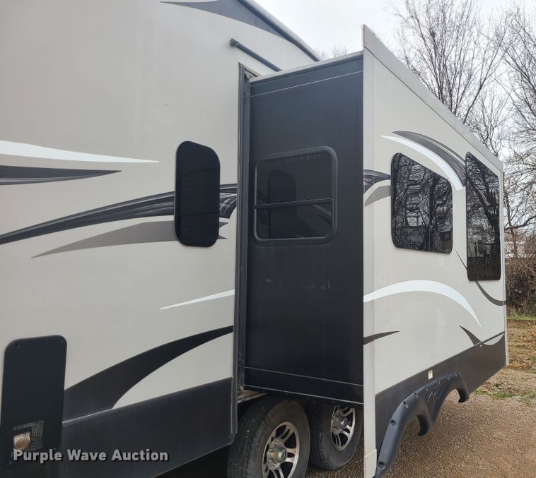 image for item IF9467 2015 Keystone Montana High Country  camper