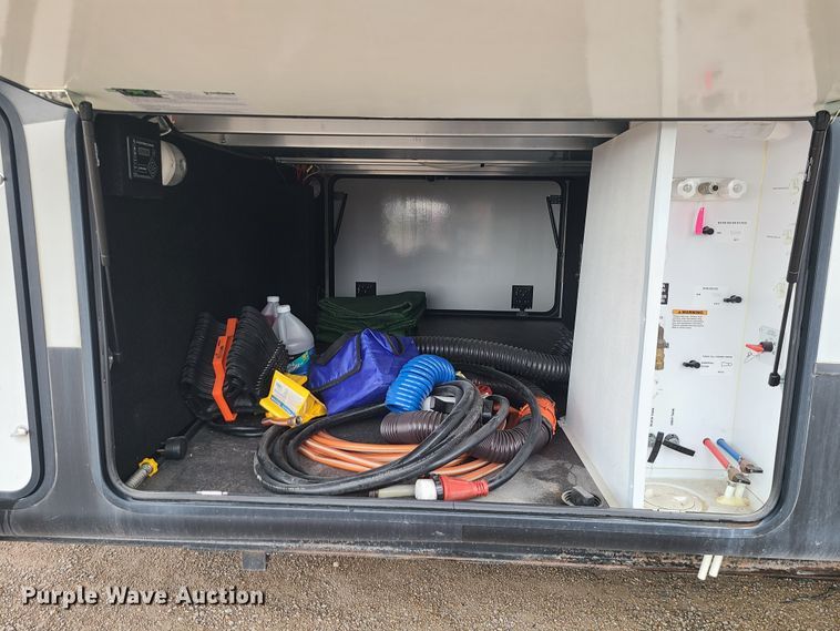 image for item IF9467 2015 Keystone Montana High Country  camper