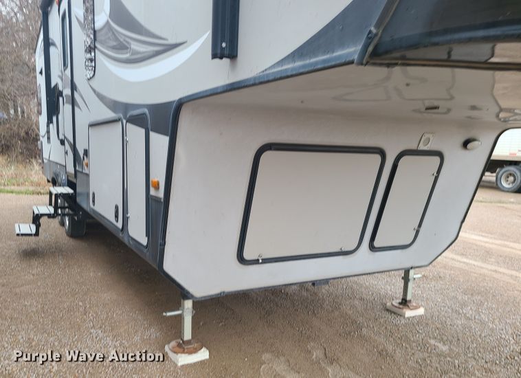 image for item IF9467 2015 Keystone Montana High Country  camper