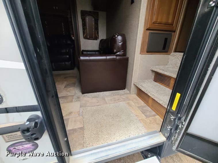 image for item IF9467 2015 Keystone Montana High Country  camper