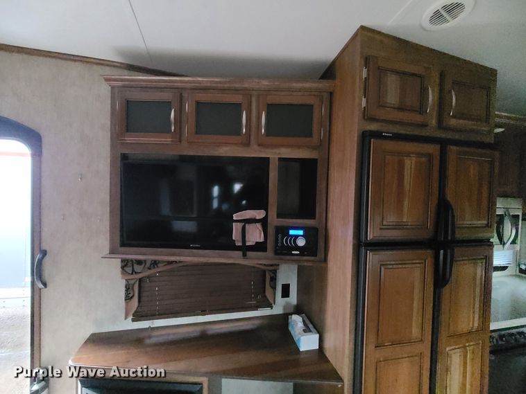 image for item IF9467 2015 Keystone Montana High Country  camper