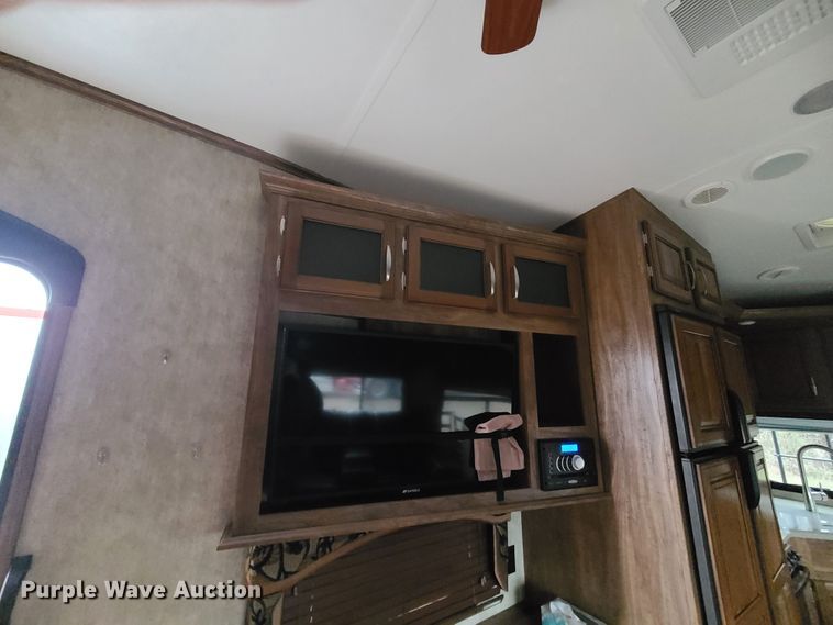 image for item IF9467 2015 Keystone Montana High Country  camper