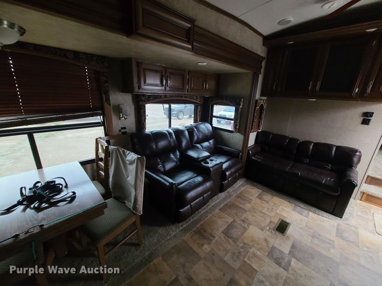 image for item IF9467 2015 Keystone Montana High Country  camper