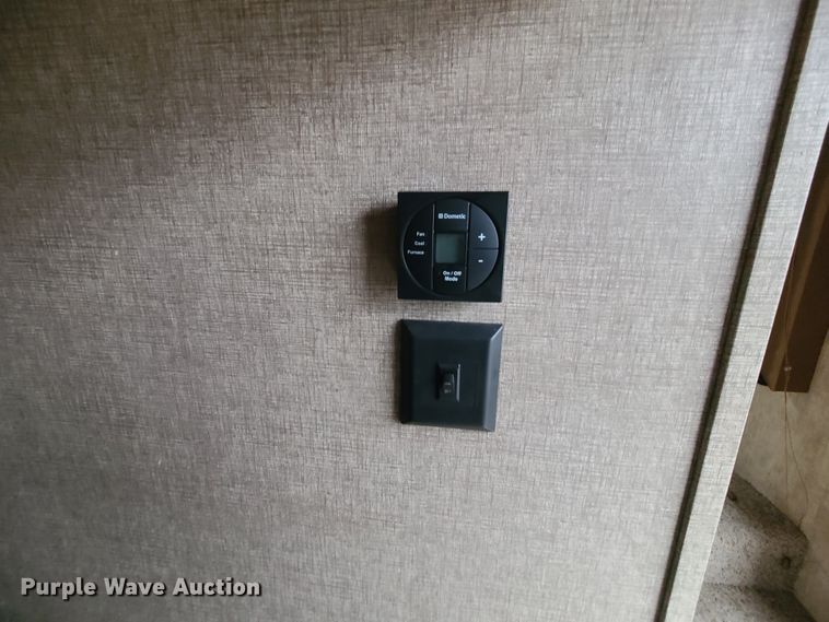 image for item IF9467 2015 Keystone Montana High Country  camper