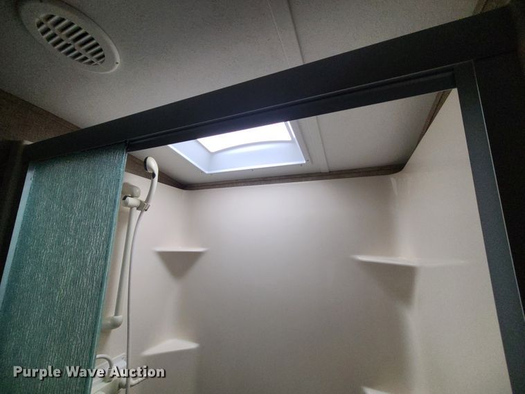 image for item IF9467 2015 Keystone Montana High Country  camper