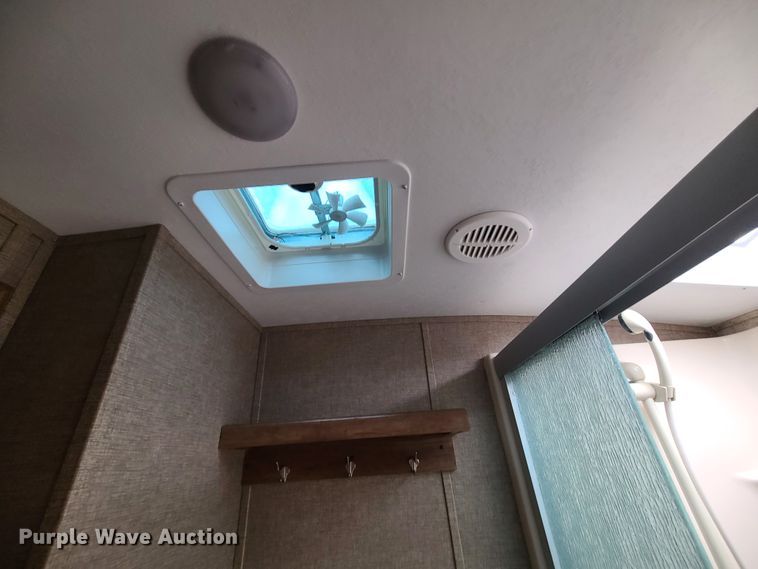 image for item IF9467 2015 Keystone Montana High Country  camper