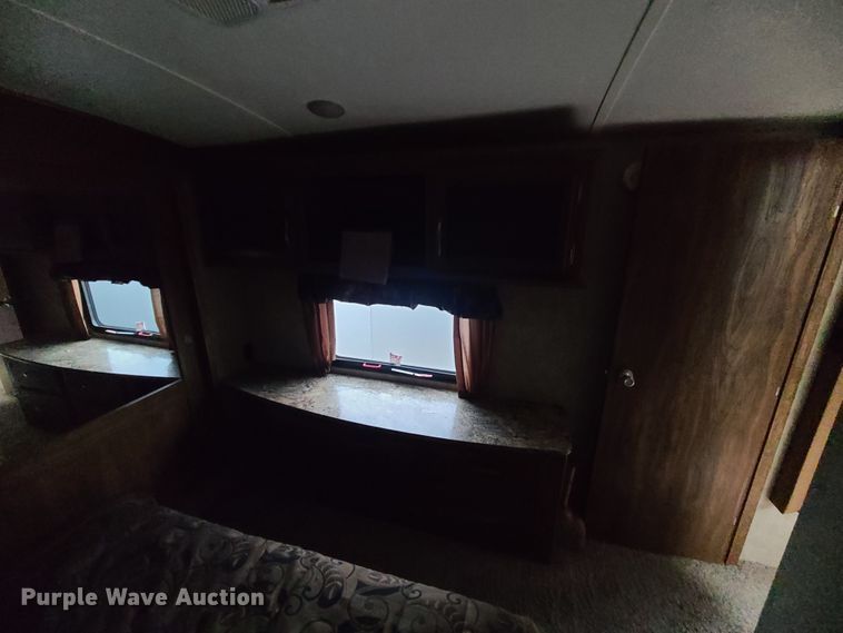 image for item IF9467 2015 Keystone Montana High Country  camper