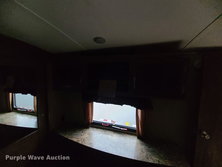 image for item IF9467 2015 Keystone Montana High Country  camper