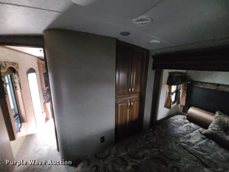 image for item IF9467 2015 Keystone Montana High Country  camper