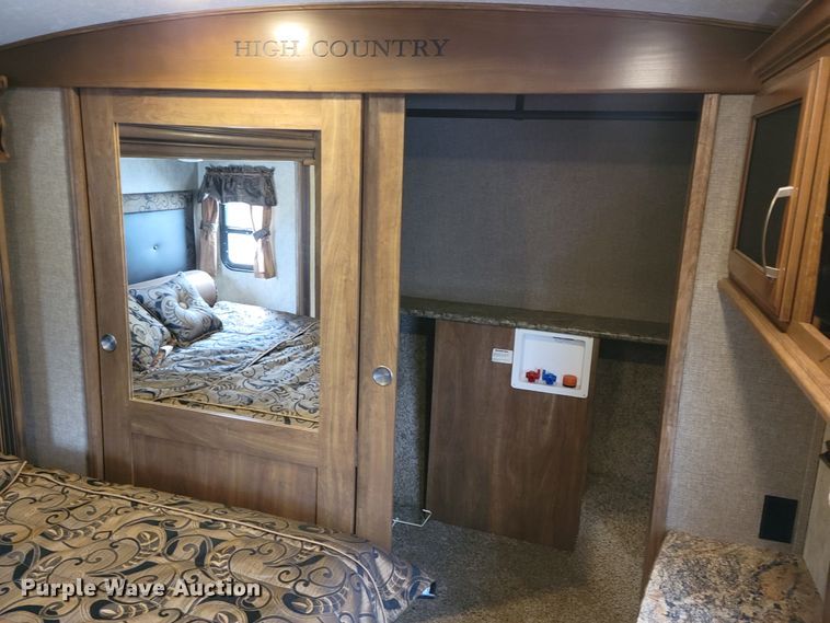 image for item IF9467 2015 Keystone Montana High Country  camper