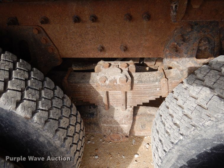 image for item IM9948 2013 International 7500  refuse truck