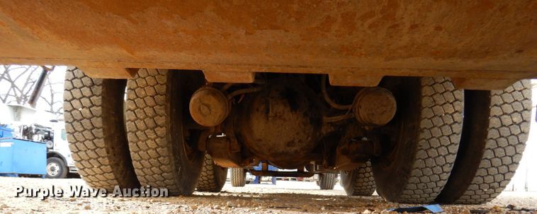 image for item IM9948 2013 International 7500  refuse truck