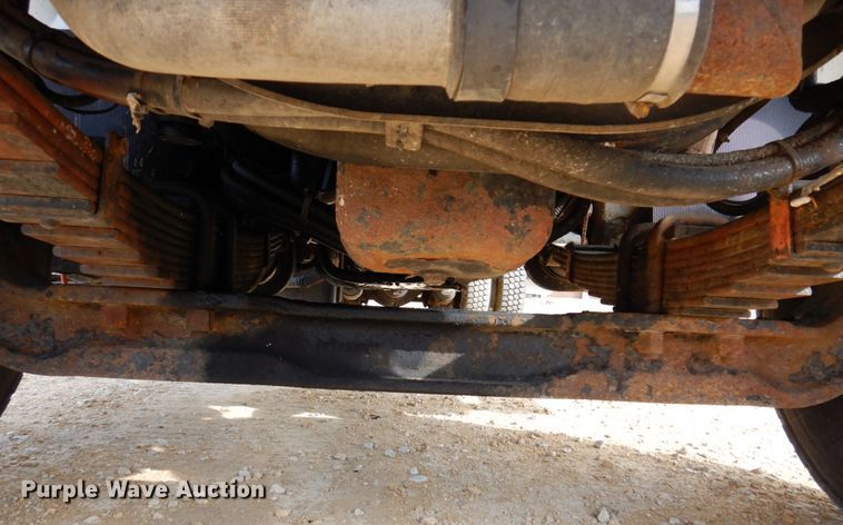 image for item IM9948 2013 International 7500  refuse truck