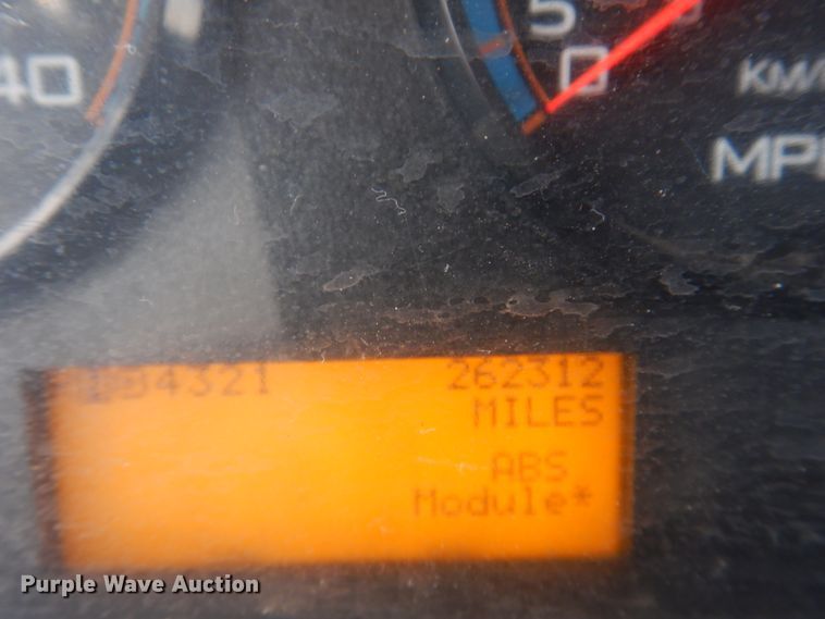 image for item IM9948 2013 International 7500  refuse truck