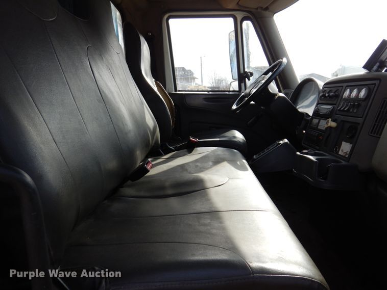 image for item IM9948 2013 International 7500  refuse truck