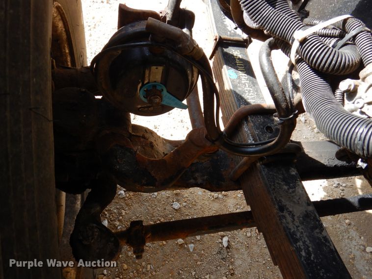 image for item IM9948 2013 International 7500  refuse truck