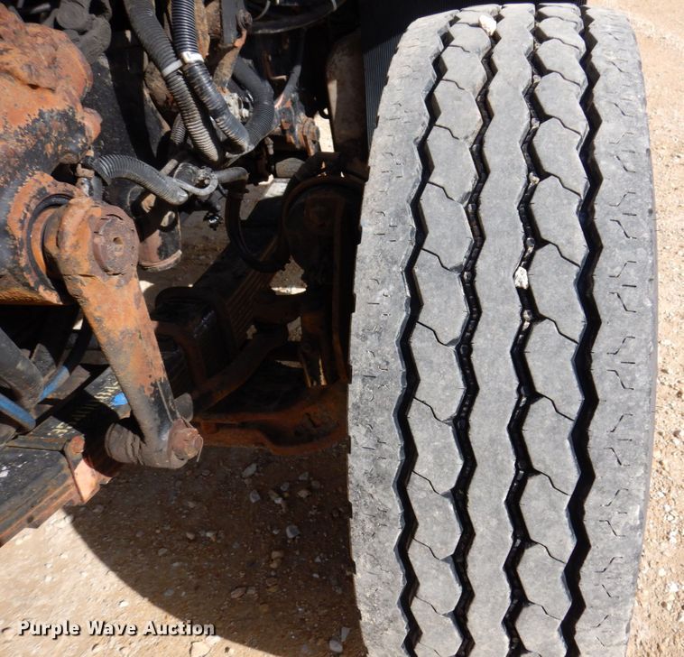 image for item IM9948 2013 International 7500  refuse truck