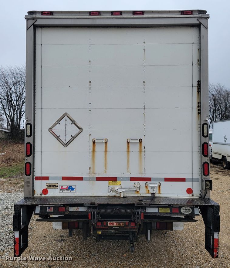 image for item JE9996 2013 Isuzu NPR HD  box truck