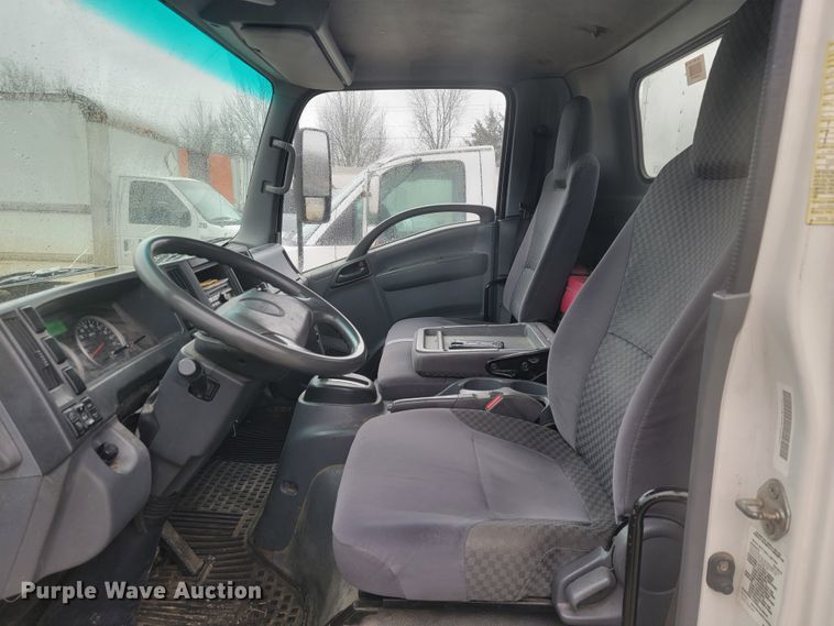 image for item JE9996 2013 Isuzu NPR HD  box truck