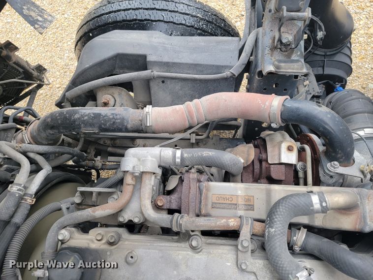 image for item JE9996 2013 Isuzu NPR HD  box truck