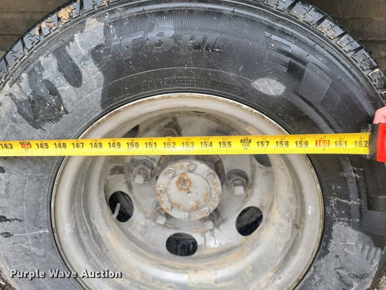 image for item JE9996 2013 Isuzu NPR HD  box truck