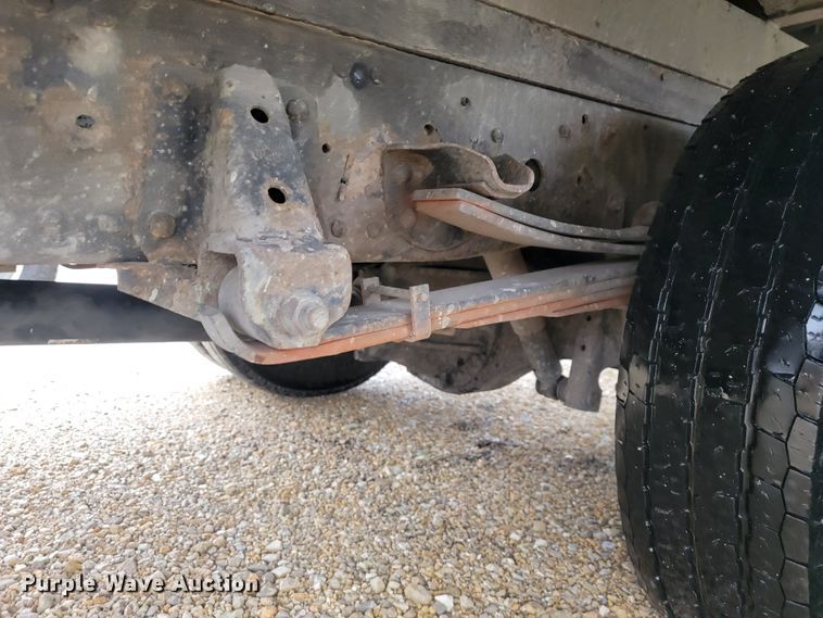 image for item JE9996 2013 Isuzu NPR HD  box truck