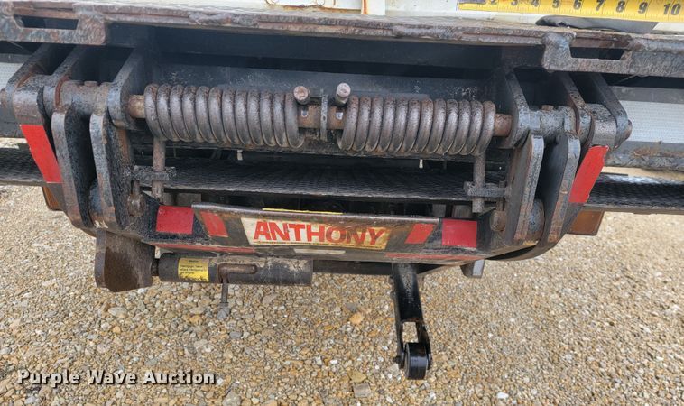 image for item JE9996 2013 Isuzu NPR HD  box truck