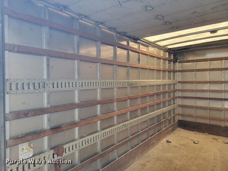 image for item JE9996 2013 Isuzu NPR HD  box truck