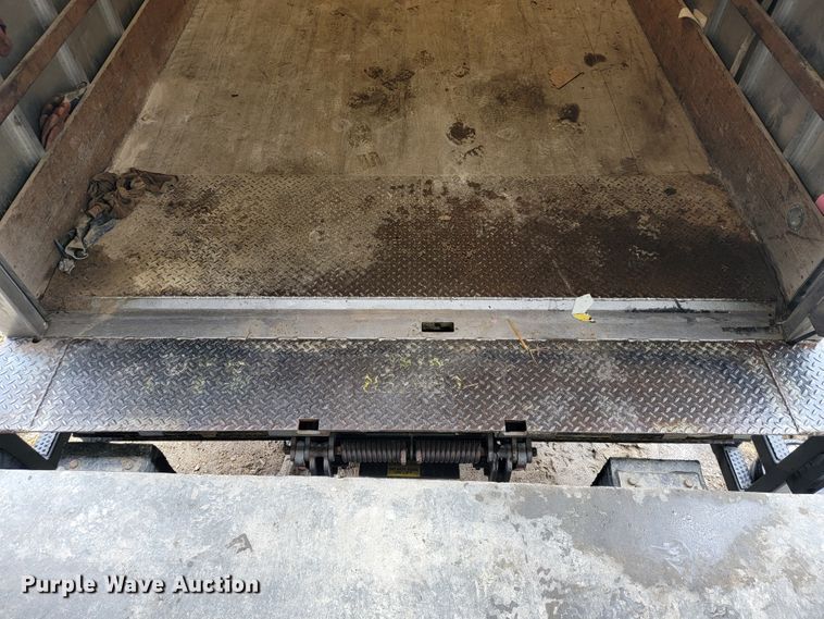 image for item JE9996 2013 Isuzu NPR HD  box truck