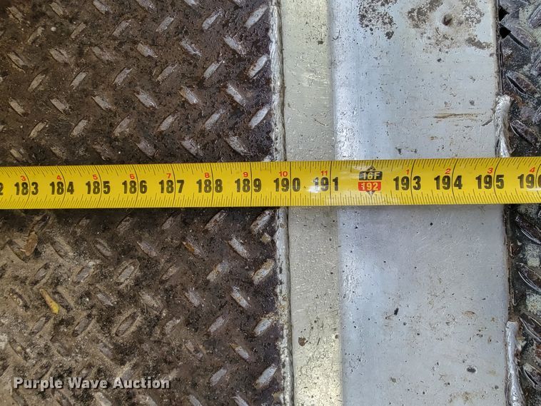 image for item JE9996 2013 Isuzu NPR HD  box truck